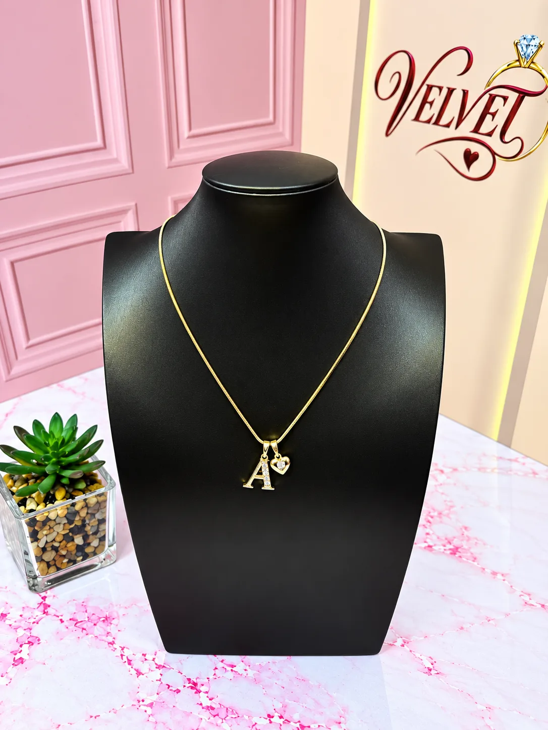Collar Inicial A con Corazón