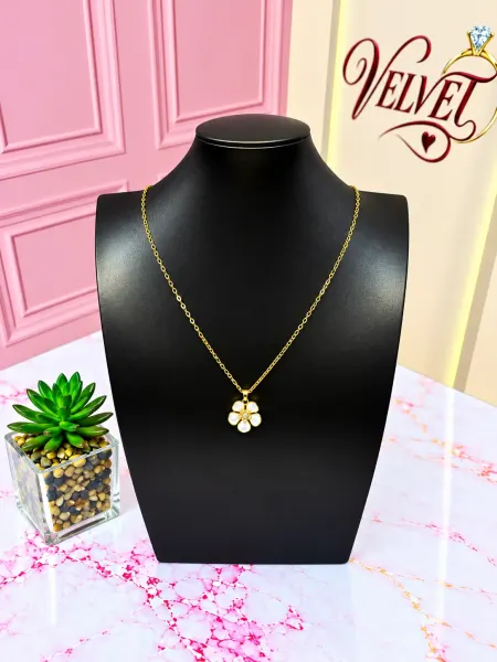 Collar Flor Blanca