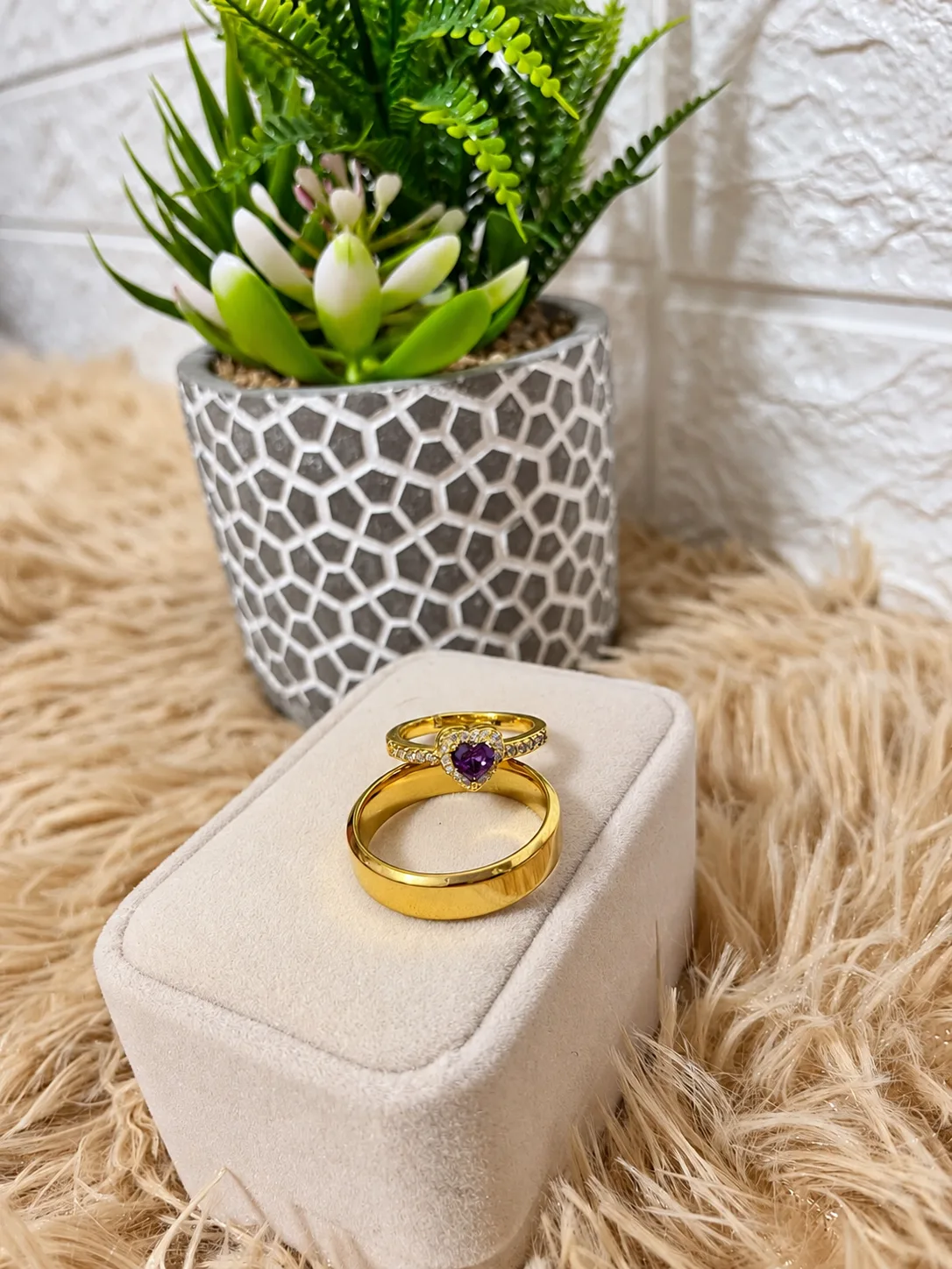 Dúo de Anillos Corazón Morado Dorado