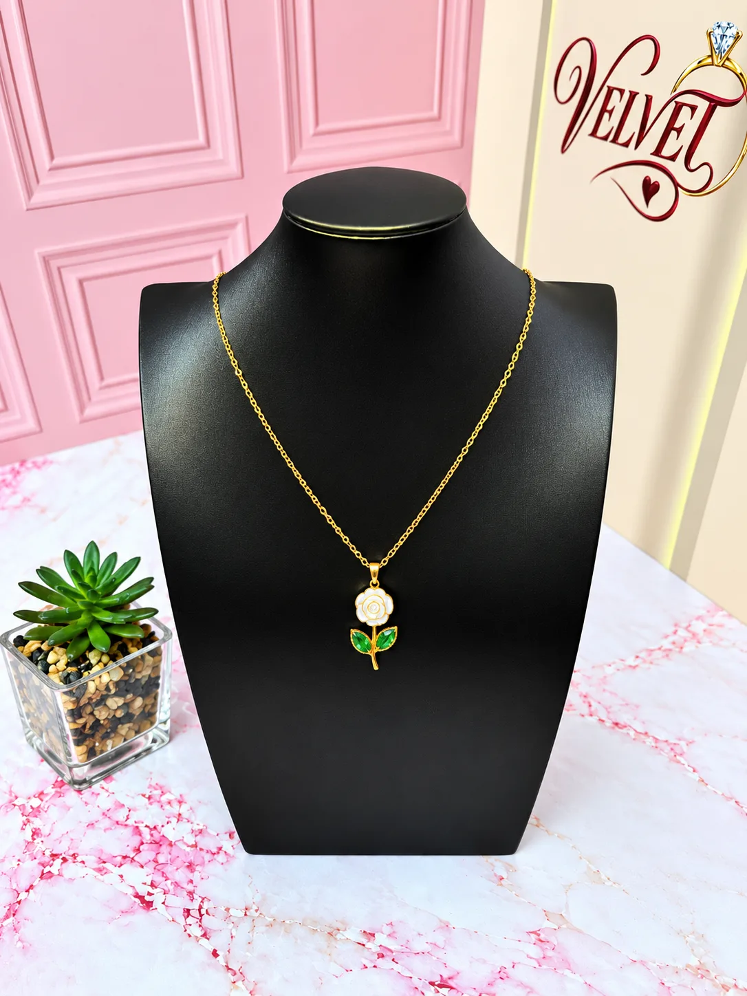 Collar Rosa Blanca