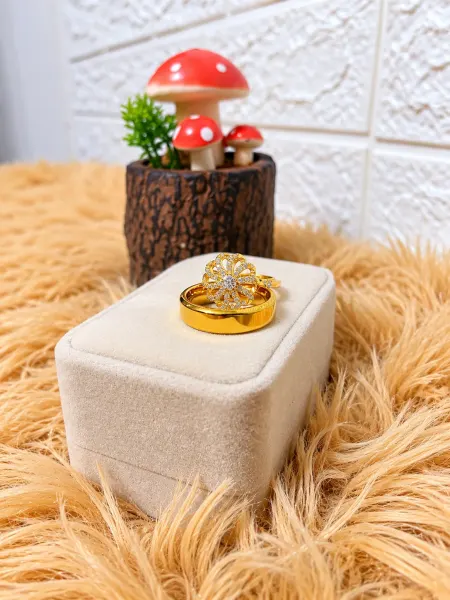 Dúo de Anillos Flor Dorada