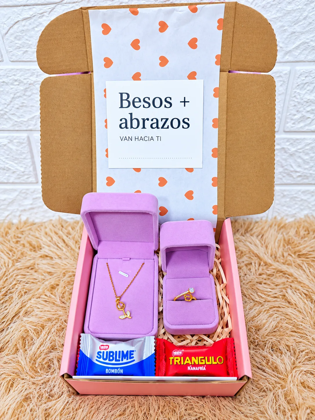Pack Collar Flor y Anillo Dorado